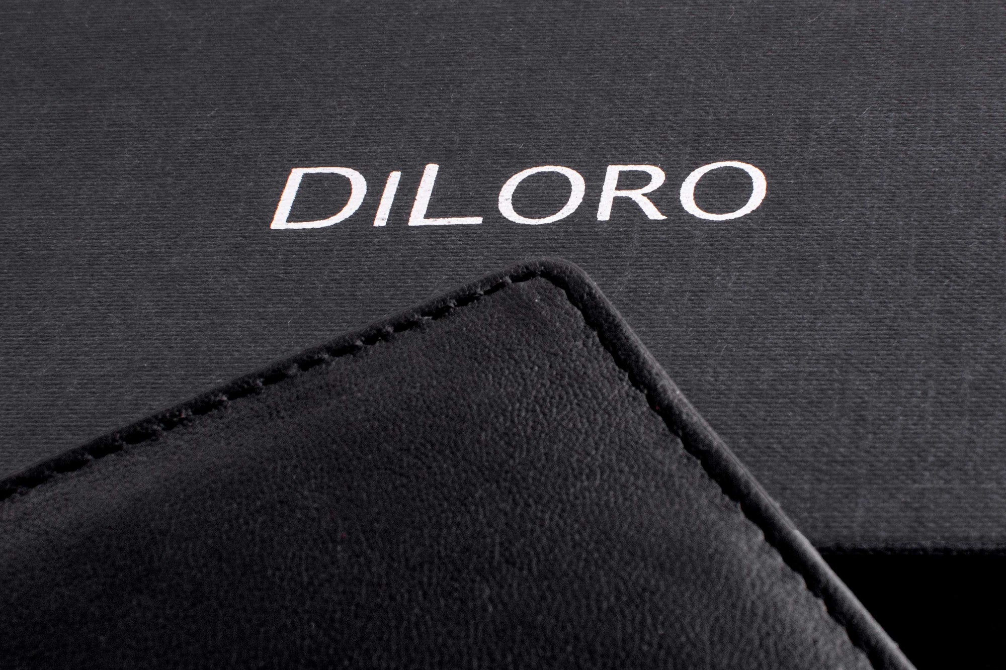 DiLoro Men's Compact Bifold Leather Wallet RFID Black